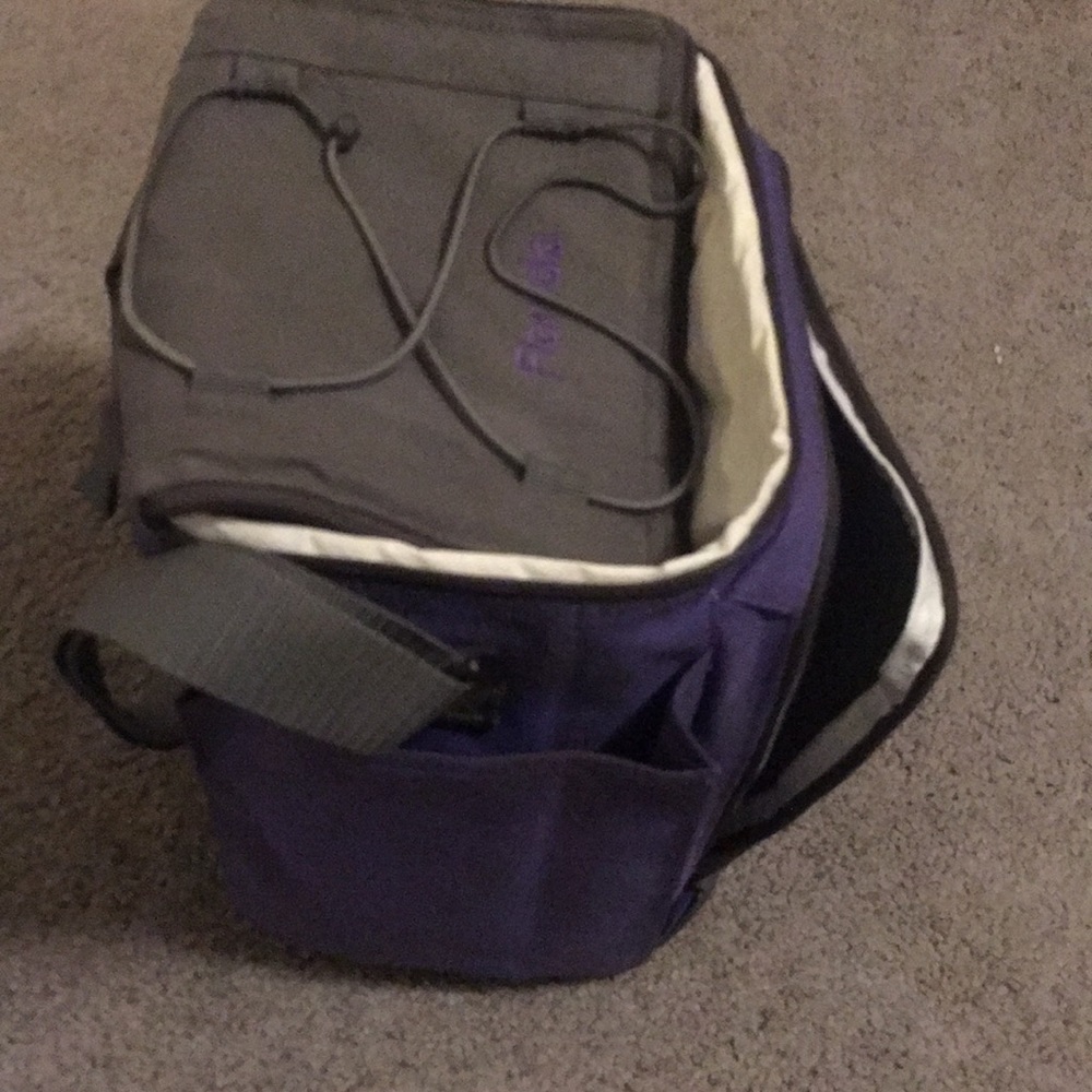 Insulated lunch box - Picture 2 of 3